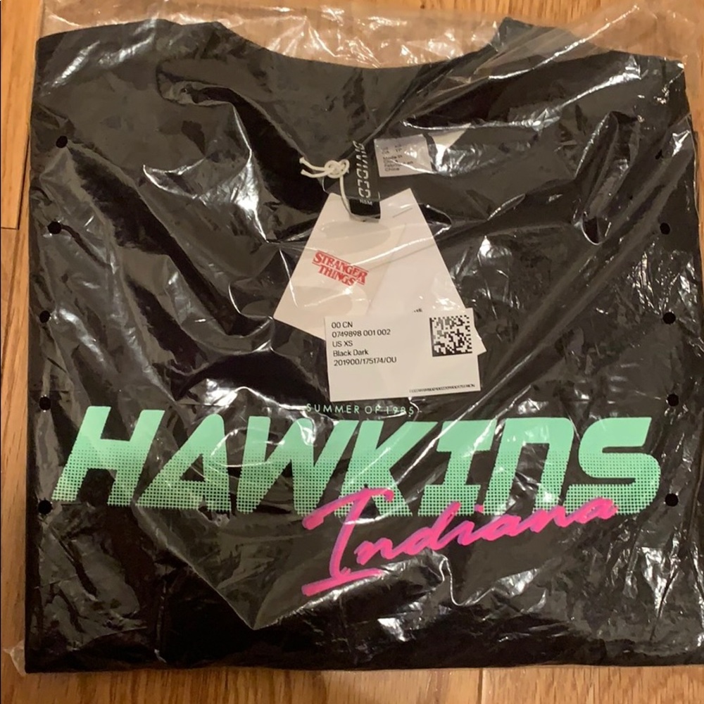 H&M Hawkins Indiana t-shirt Size XS